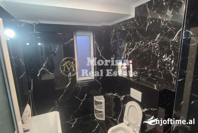 Shtepi ne shitje Apartament ne Tirane, 1+1, Mobilimi Bosh, pa mobiluar, Pagesa 120,000  Euro.