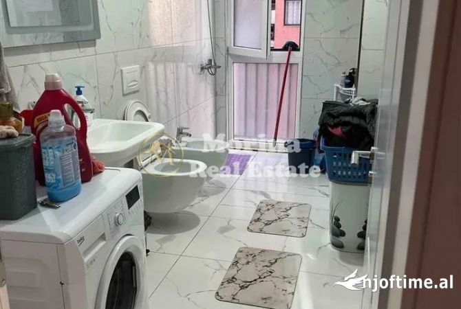 Shtepi me qera Shtepi Private ne Tirane, 1+1, Mobilimi E mobiluar, Pagesa 350  Euro.