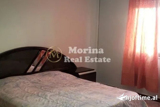 Shtepi ne shitje Apartament ne Tirane, 2+1, Mobilimi E mobiluar, Pagesa 88,000  Euro.