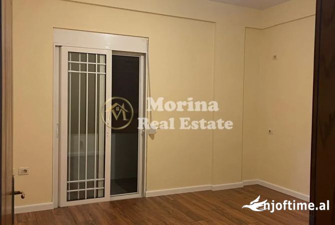 Shtepi me qera Apartament ne Tirane, 2+1, Mobilimi Bosh, pa mobiluar, Pagesa 500  Euro.