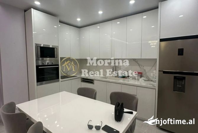 Shtepi me qera 2+1 ne Tirane - 800 Euro