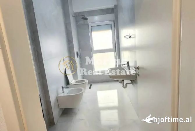 Shtepi me qera 1+1 ne Tirane - 400 Euro