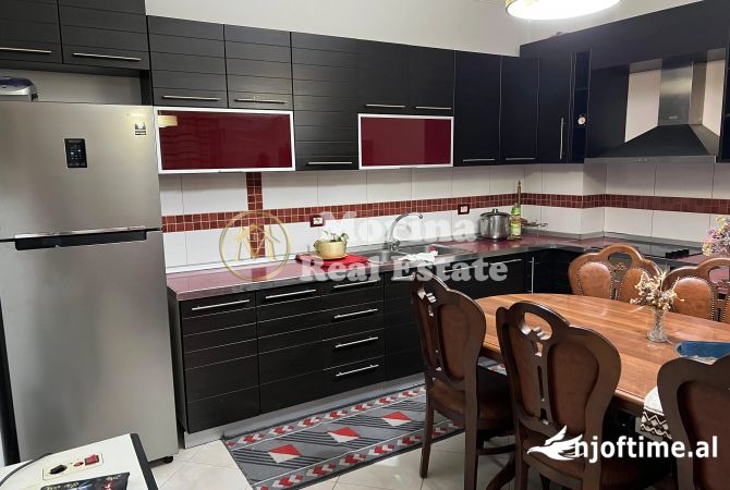 Shtepi me qera 2+1 ne Tirane - 450 Euro