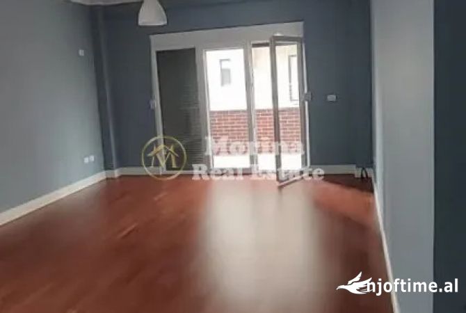 Shtepi me qera Apartament ne Tirane, 2+1, Mobilimi Pjeserisht e mobiluar, Pagesa 350  Euro.