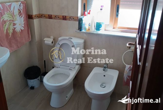 Shtepi ne shitje Shtepi Private ne Tirane, 2+1, Mobilimi E mobiluar, Pagesa 240,000  Euro.