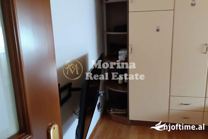 Shtepi ne shitje Shtepi Private ne Tirane, 2+1, Mobilimi E mobiluar, Pagesa 240,000  Euro.