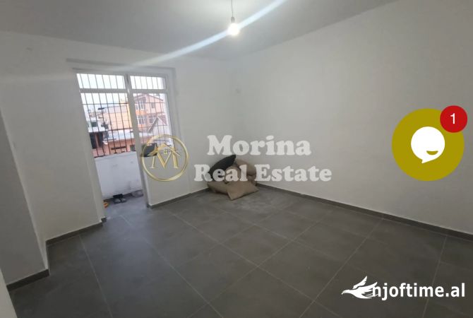 Shtepi ne shitje Apartament ne Tirane, 1+1, Mobilimi Bosh, pa mobiluar, Pagesa 75,000  Euro.