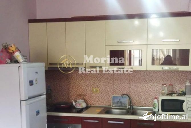 Shtepi me qera 2+1 ne Tirane - 380 Euro