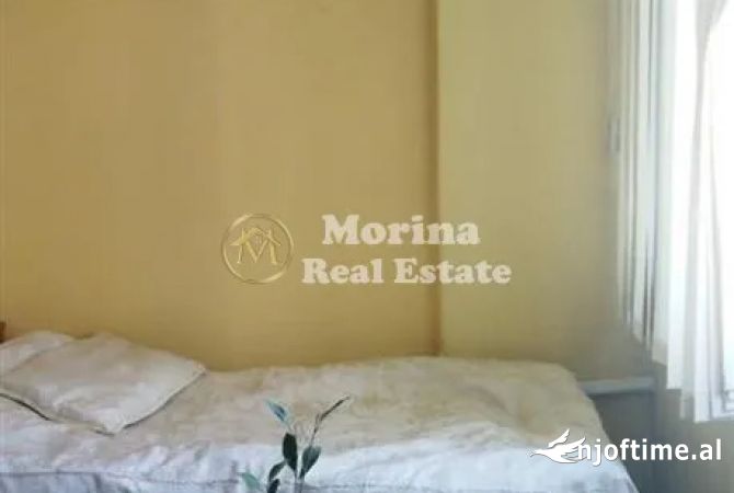 Shtepi me qera 2+1 ne Tirane - 380 Euro