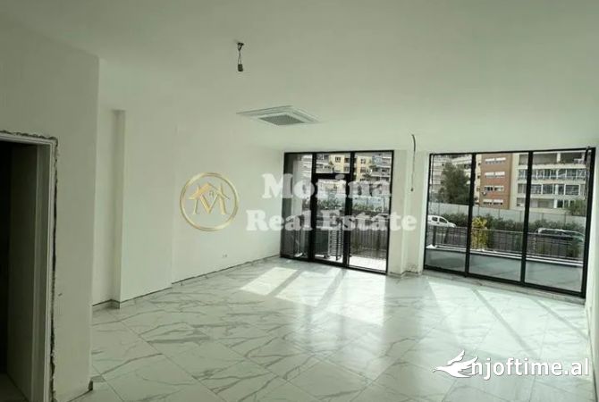 Ambient biznesi me qera 3+1 ne Tirane - 900 Euro