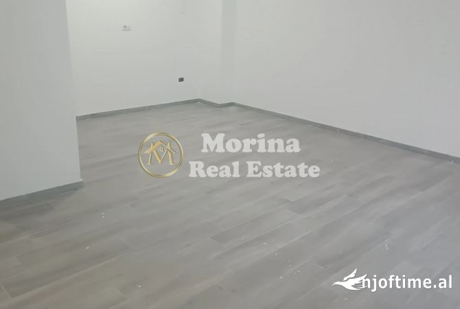 Shtepi me qera Apartament ne Tirane, 2+1, Mobilimi Bosh, pa mobiluar, Pagesa 450  Euro.