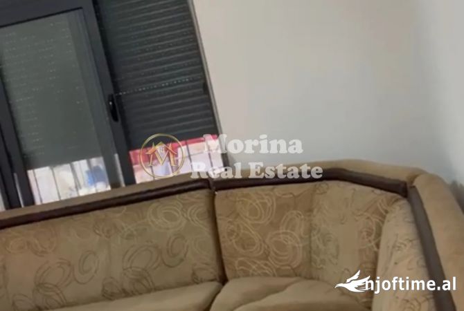 Shtepi me qera Shtepi Private ne Tirane, 1+1, Mobilimi E mobiluar, Pagesa 300  Euro.