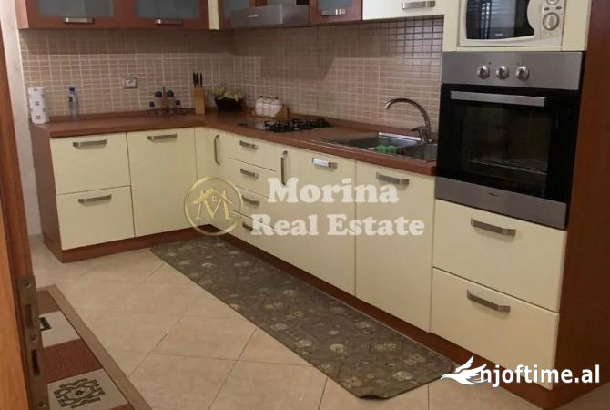 Shtepi me qera Shtepi Private ne Tirane, 2+1, Mobilimi E mobiluar, Pagesa 450  Euro.