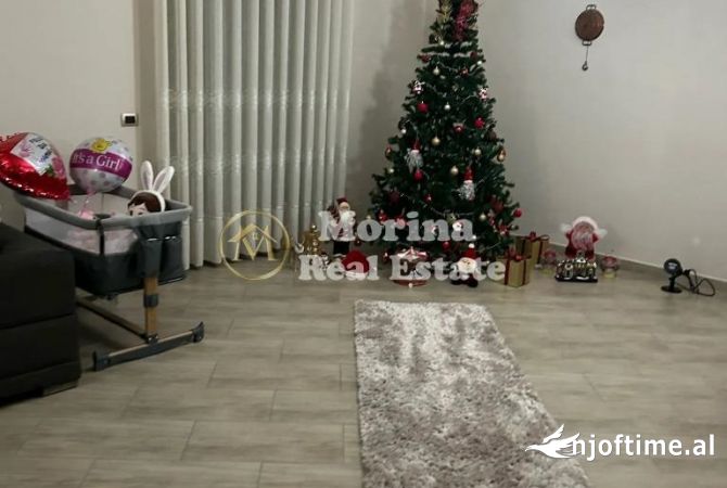 Shtepi me qera Shtepi Private ne Tirane, 2+1, Mobilimi E mobiluar, Pagesa 3,000  Euro.