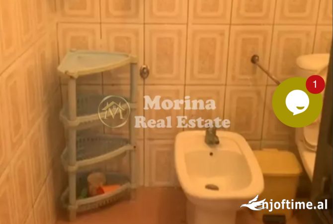 Shtepi me qera Shtepi Private ne Tirane, 1+1, Mobilimi E mobiluar, Pagesa 300  Euro.