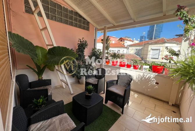 Shtepi me qera 4+1 ne Tirane - 1,300 Euro