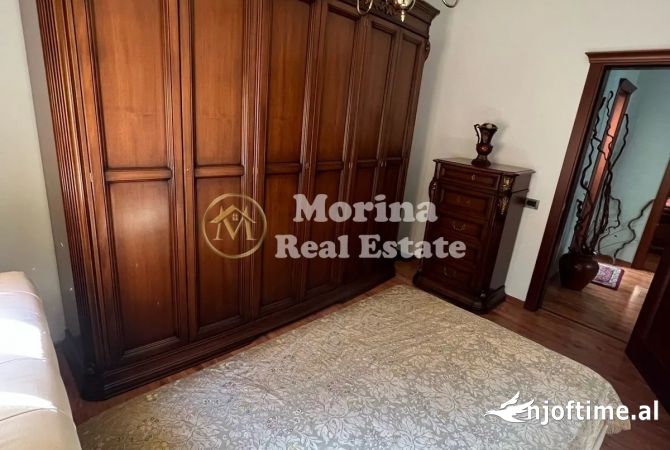 Shtepi me qera Vila Luksoze ne Tirane, 4+1, Mobilimi E mobiluar, Pagesa 1,300  Euro.
