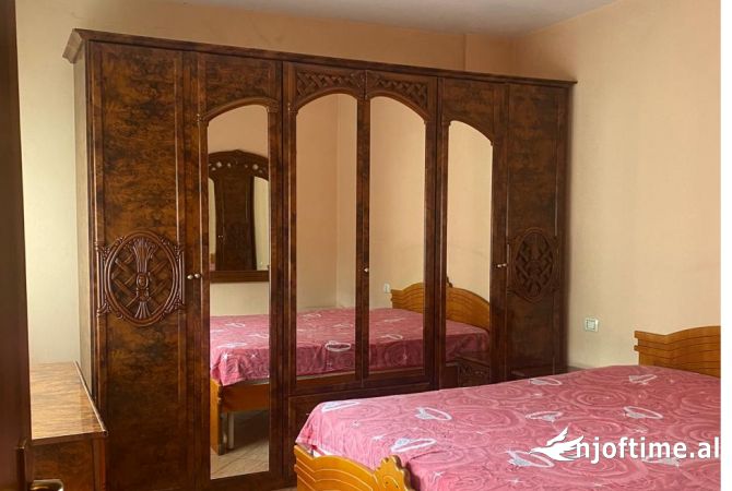 Shtepi me qera 2+1 ne Tirane - 380 Euro
