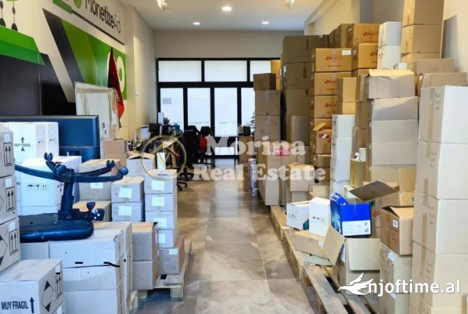 Ambient biznesi ne shitje 3+1 ne Tirane - 215,000 Euro