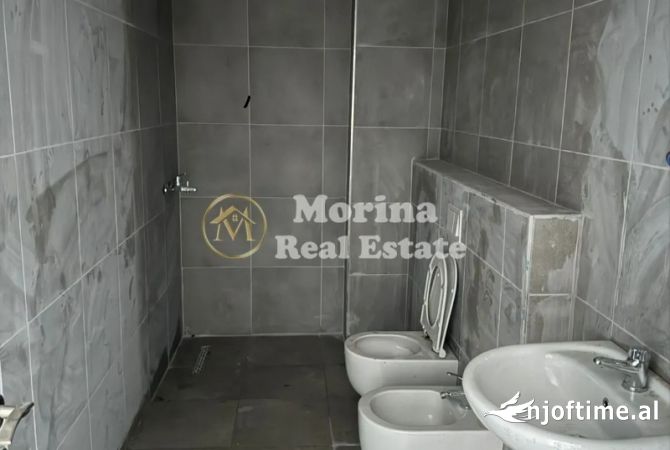 Shtepi ne shitje Apartament ne Tirane, 2+1, Mobilimi Bosh, pa mobiluar, Pagesa 190,000  Euro.