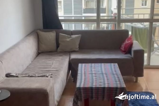 Shtepi me qera 1+1 ne Tirane - 430 Euro
