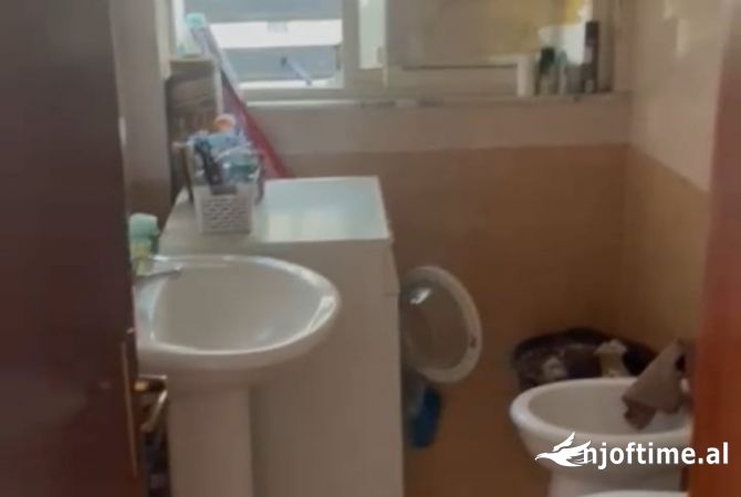 Shtepi me qera 1+1 ne Tirane - 430 Euro
