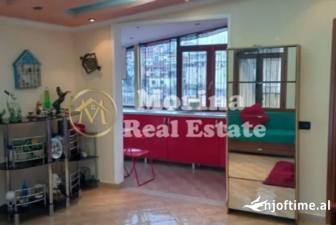 Shtepi me qera Apartament ne Tirane, 2+1, Mobilimi E mobiluar, Pagesa 350  Euro.