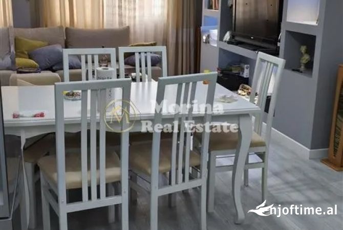 Shtepi ne shitje Apartament ne Tirane, 1+1, Mobilimi E mobiluar, Pagesa 140,000  Euro.