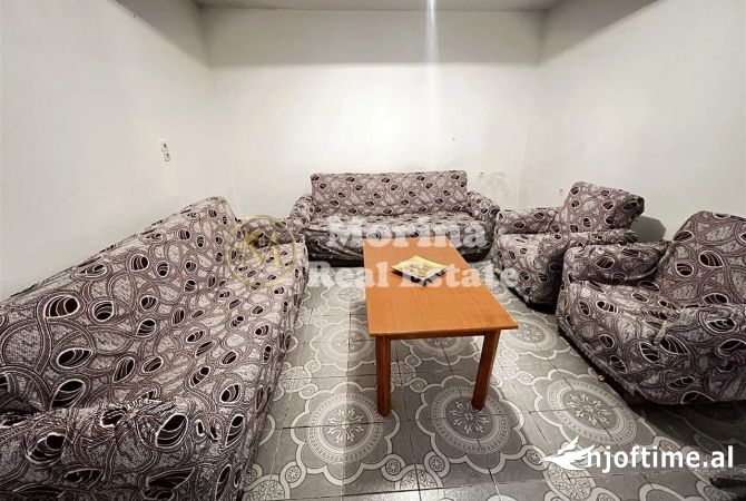 Shtepi me qera 2+1 ne Tirane - 320 Euro