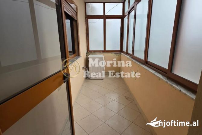 Shtepi ne shitje Apartament ne Tirane, 1+1, Mobilimi E mobiluar, Pagesa 105,000  Euro.