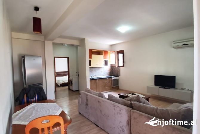 Shtepi me qera 1+1 ne Tirane - 450 Euro
