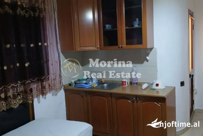 Shtepi me qera Garsoniere ne Tirane - 300 Euro