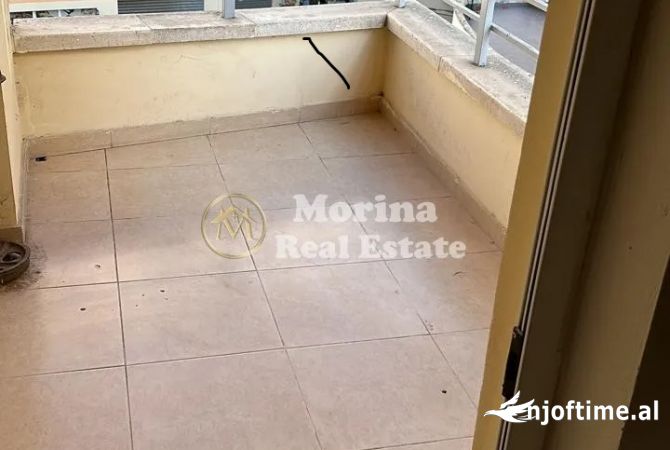 Shtepi ne shitje Apartament ne Tirane, 2+1, Mobilimi Pjeserisht e mobiluar, Pagesa 110,000  Euro.