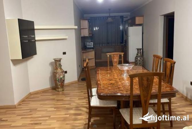 Shtepi me qera 2+1 ne Tirane - 700 Euro