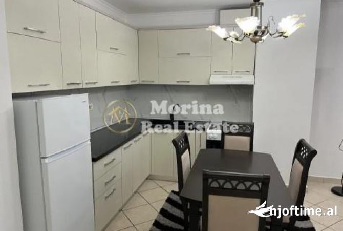 Shtepi me qera 2+1 ne Tirane - 680 Euro