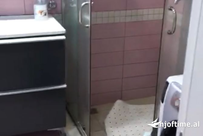 Shtepi me qera 2+1 ne Tirane - 800 Euro