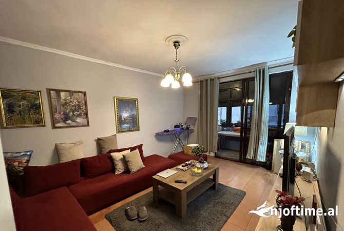Shtepi me qera 2+1 ne Tirane - 500 Euro