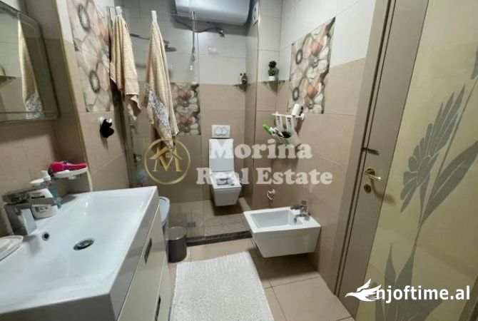 Shtepi ne shitje Apartament ne Tirane, 3+1, Mobilimi E mobiluar, Pagesa 240,000  Euro.