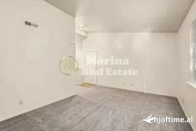 Ambient biznesi me qera 3+1 ne Tirane - 450 Euro