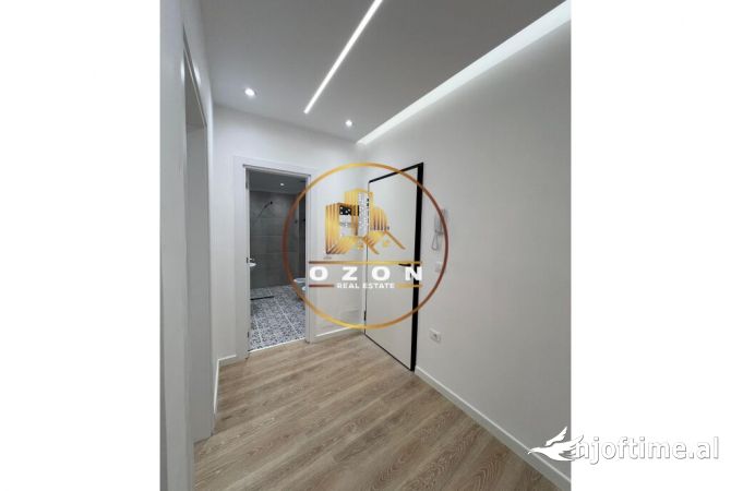 Ambient biznesi me qera 1+1 ne Tirane - 700 Euro