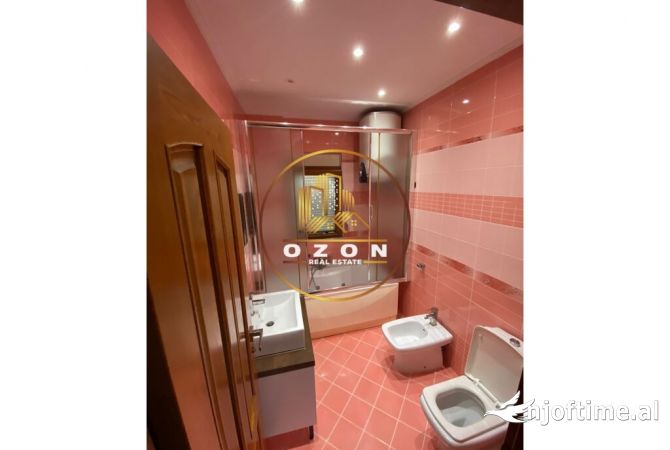 Shtepi me qera Apartament ne Tirane, 2+1, Mobilimi E mobiluar, Pagesa 1,500  Euro.