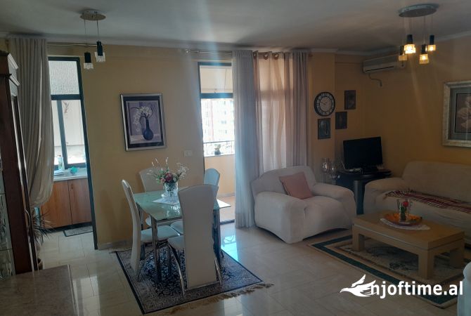 Shtepi me qera 3+1 ne Tirane - 900 Euro