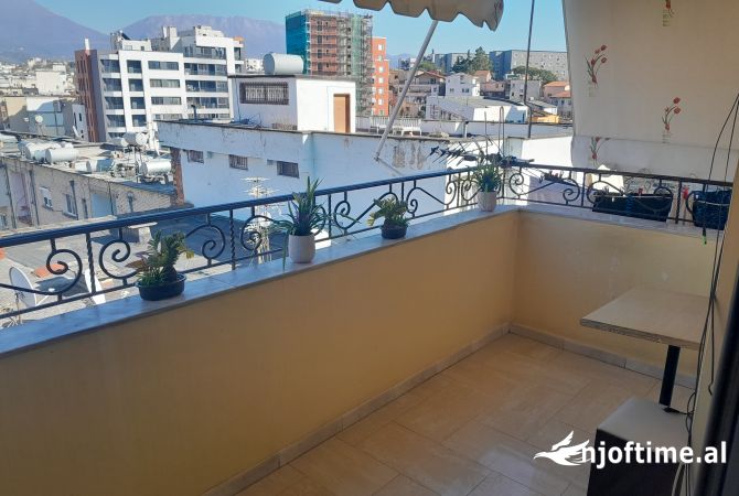 Shtepi me qera 3+1 ne Tirane - 900 Euro
