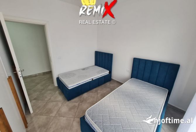 Shtepi ne shitje Apartament ne Durres, 2+1, Mobilimi E mobiluar, Pagesa 145,000  Euro.