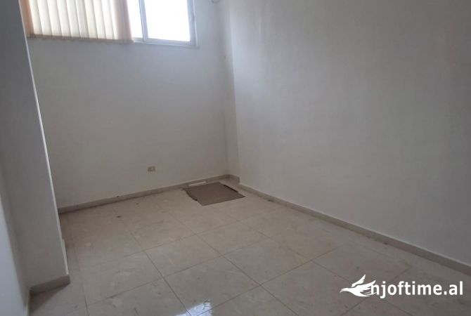  AMBIENT BIZNESI PRANE UJESJELLESIT, DURRES, per shitje