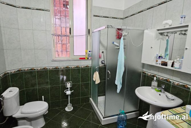 NDERTESE 3 KATESHE PER SHITJE PRANE STADIUMIT