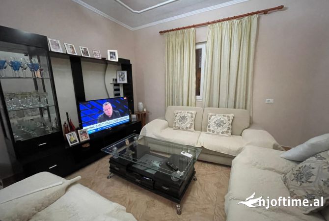 Shtepi me qera 2+1 ne Tirane - 550 Euro