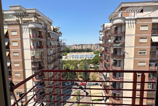 Shtepi me qera Apartament ne Tirane, 1+1, Mobilimi E mobiluar, Pagesa 550  Euro.