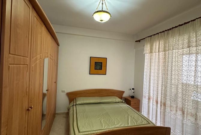 Shtepi me qera Apartament ne Tirane, 1+1, Mobilimi E mobiluar, Pagesa 550  Euro.