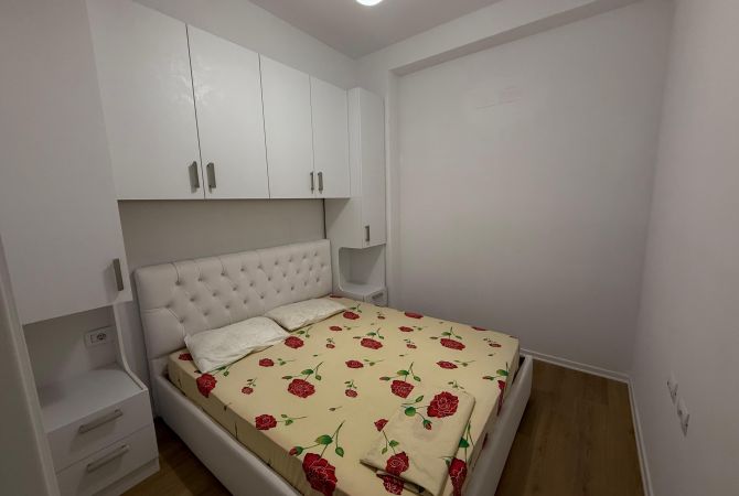 Shtepi me qera Apartament ne Tirane, 1+1, Mobilimi E mobiluar, Pagesa 401  Euro.